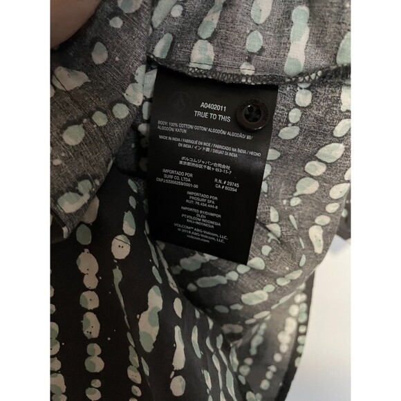 Volcom Shirt Mens Small Gray Tremble Geometric Short Sleeve Button Up Casual NEW - Picture 6 of 9